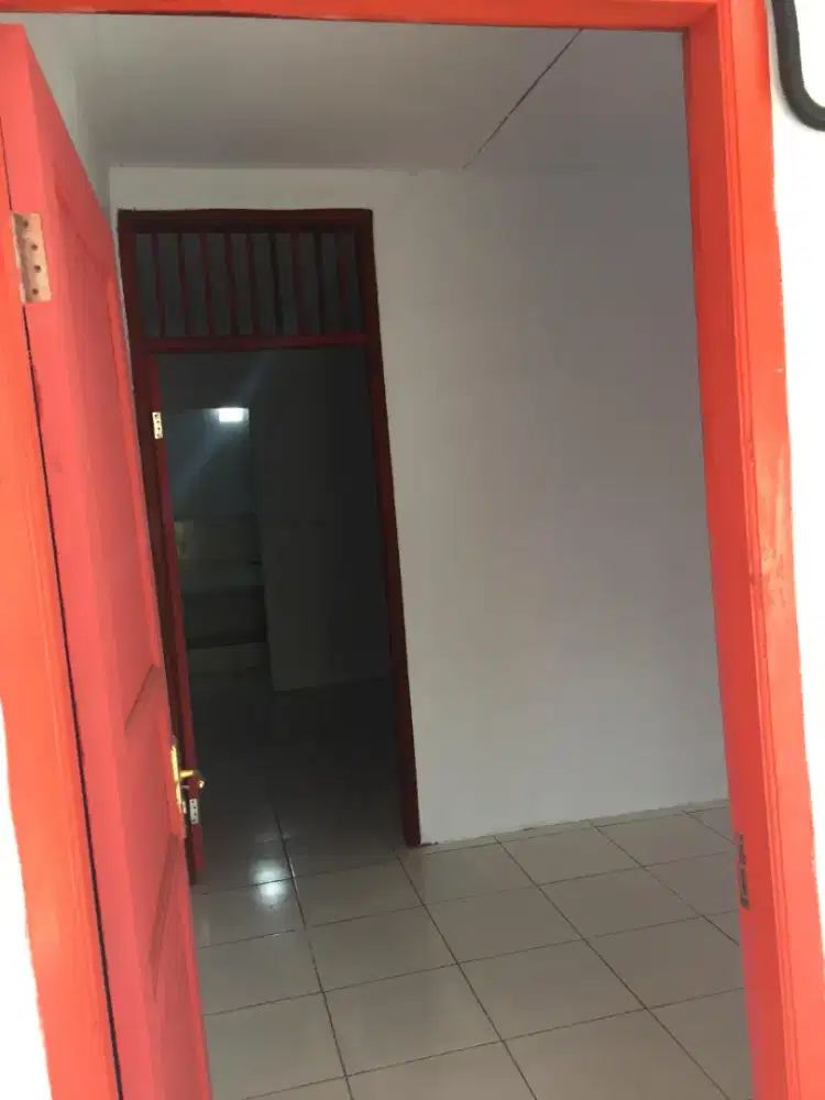 KONTRAKAN PETAKAN