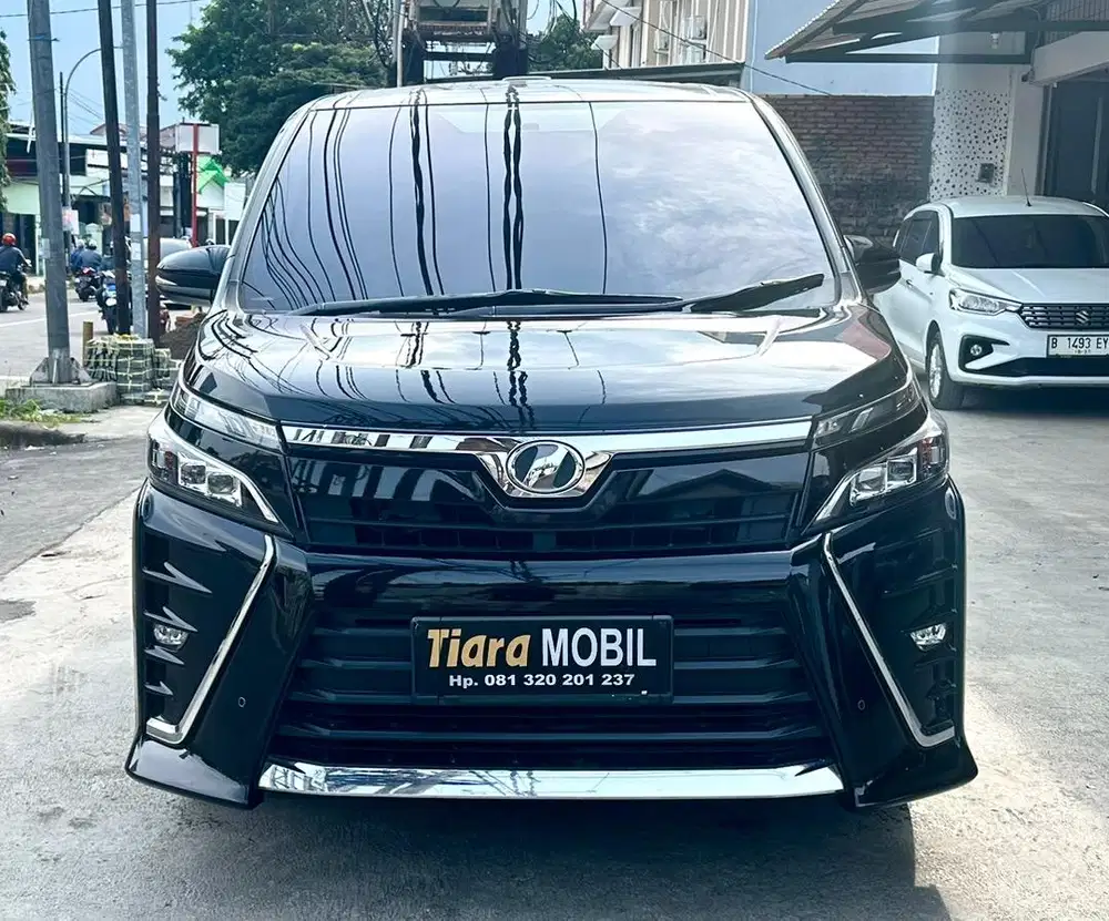 Toyota Voxy 2.0 Automatic Th 2019