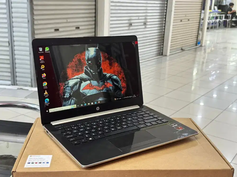 Laptop HP 14-cm0xxx prosesor AMD Ryzen 3 2200U RAM 4GB SSD 256GB