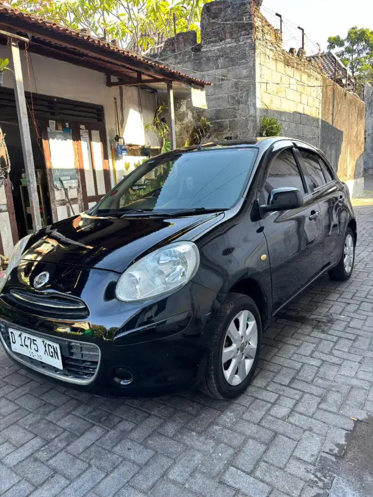 Nissan March 2012 kilometer rendah