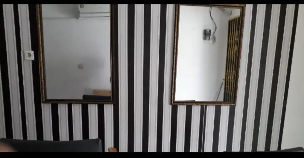 Kaca cermin barbershop/salon 2pcs