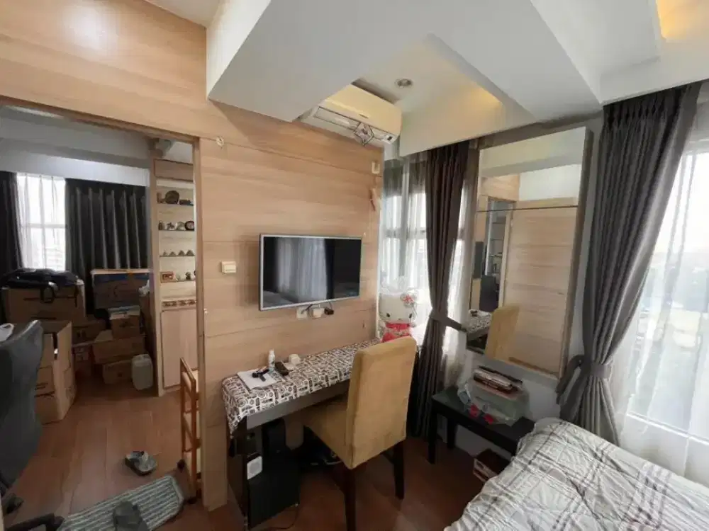 Dijual type 2 kamar apartemen hook lantai 23 dengan interior deluxe