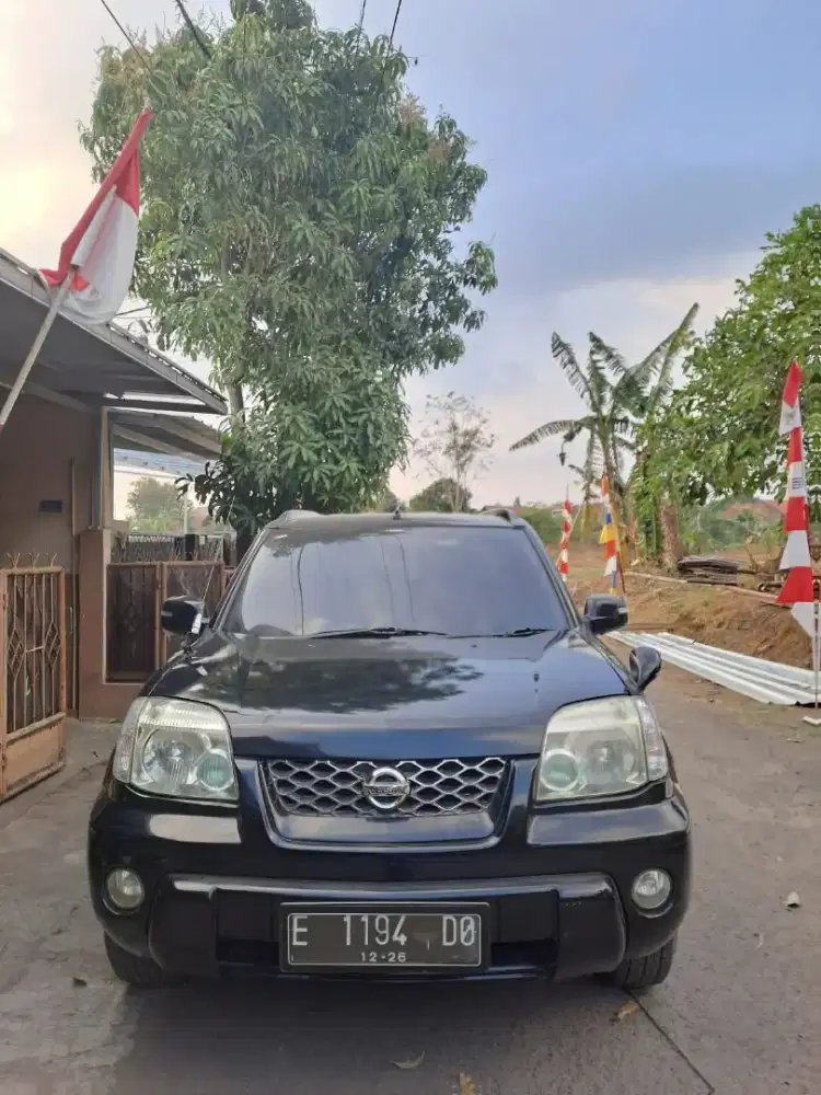 DIJUAL CEPAT MOBIL XTRAIL T30 TYPE ST 2500cc