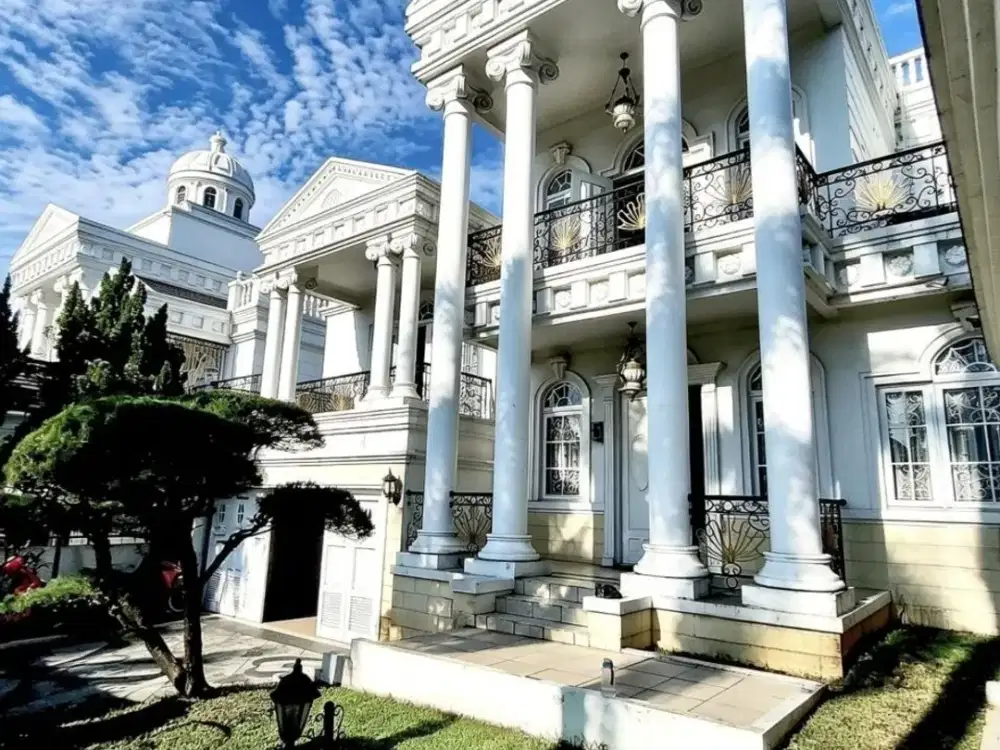 rumah mewah di legenda wisata dijual cepat