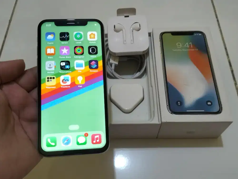 BU iPHONE X 64GB White 4G LTE Lengkap Mulus iCloud Kosong ALL Operator
