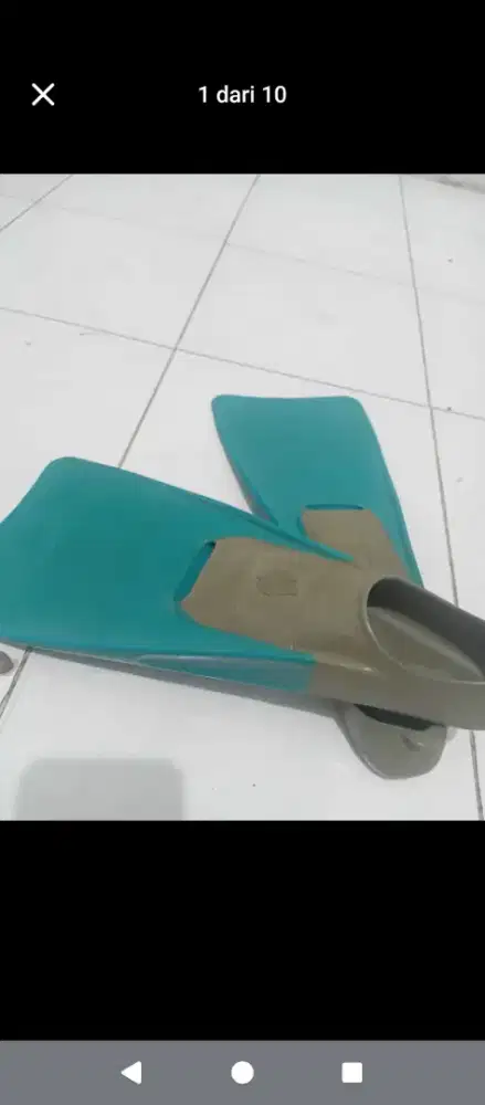 Fins , pulkick, padel tangan dan bbrp alat latihan renang