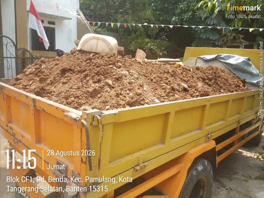 Jasa buang puing dan buang sampah