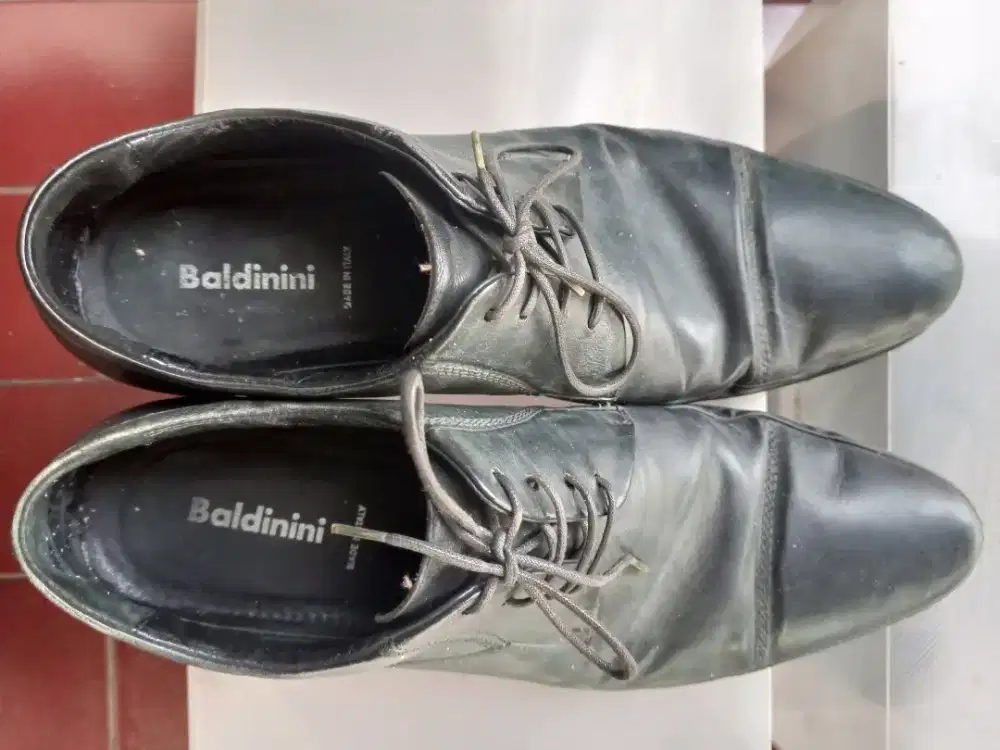 Sepatu pantofel
