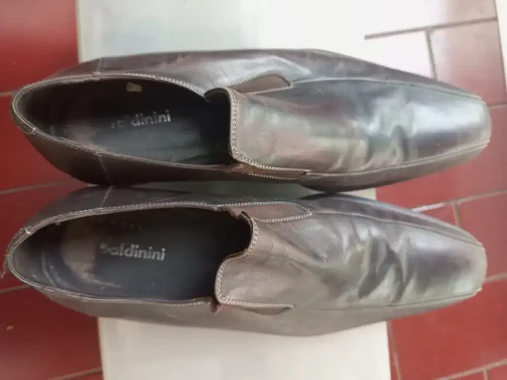 Sepatu pantofel