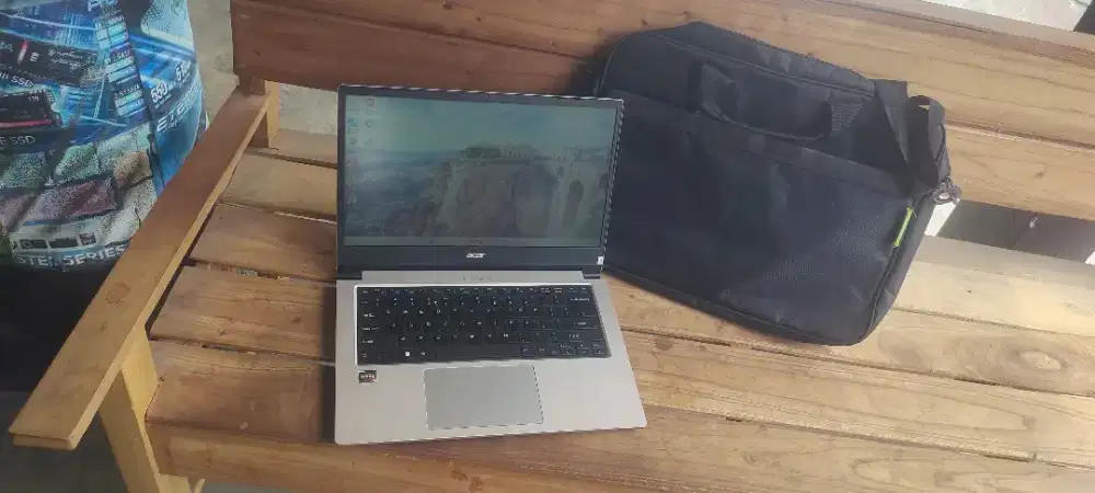 Acer AMD RYZEN 5 Ram 8Gb VGA Vega 8 layar 14i  siap game grafis 3.5jt