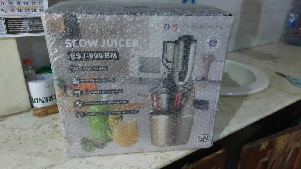 Slow juicer msh dlm boks dan plastik.