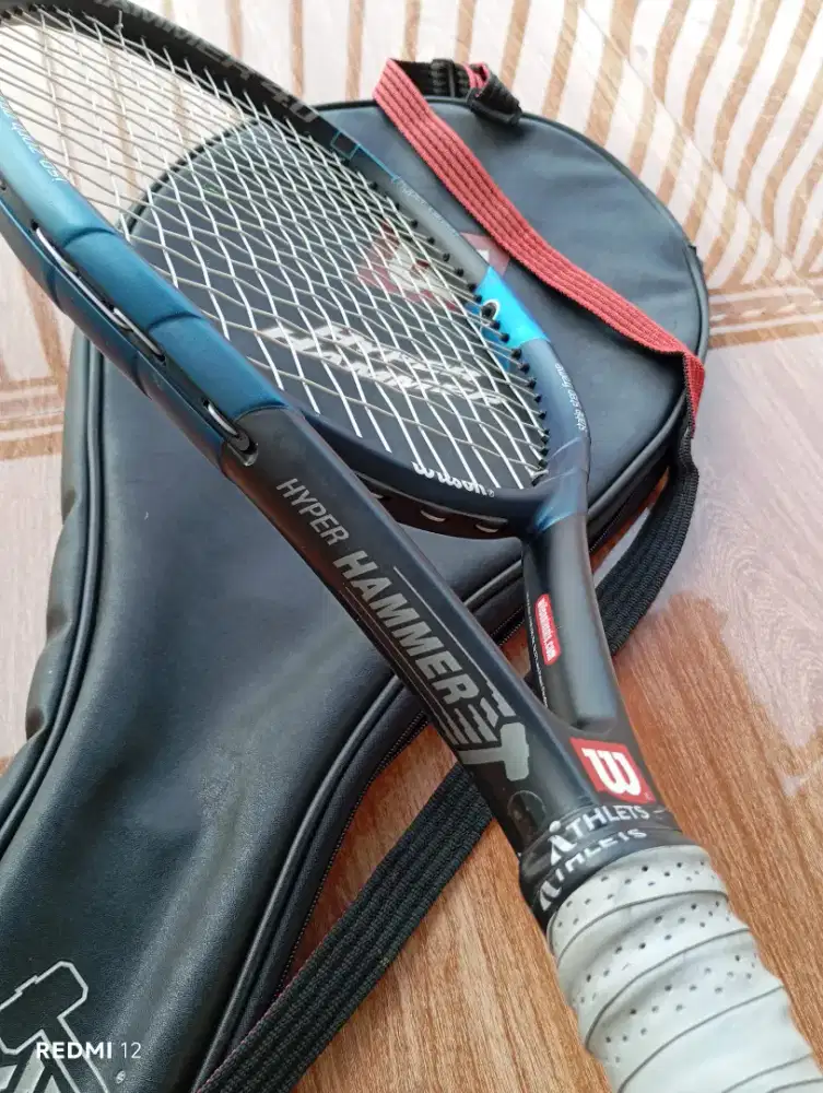 Raket tenis merk wilson hyper hammer