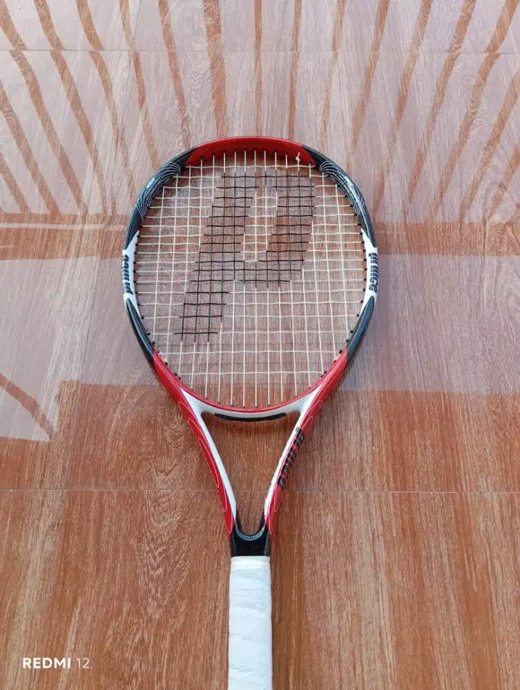 Raket tenis prince