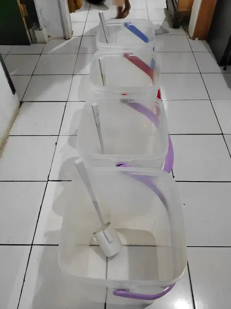 Toples Es 30 Liter