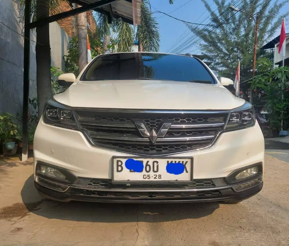 Wuling Cortez 1.8 AMT (Matic) L Lux Plus 2018 Kilometer 86 Ribu Putih