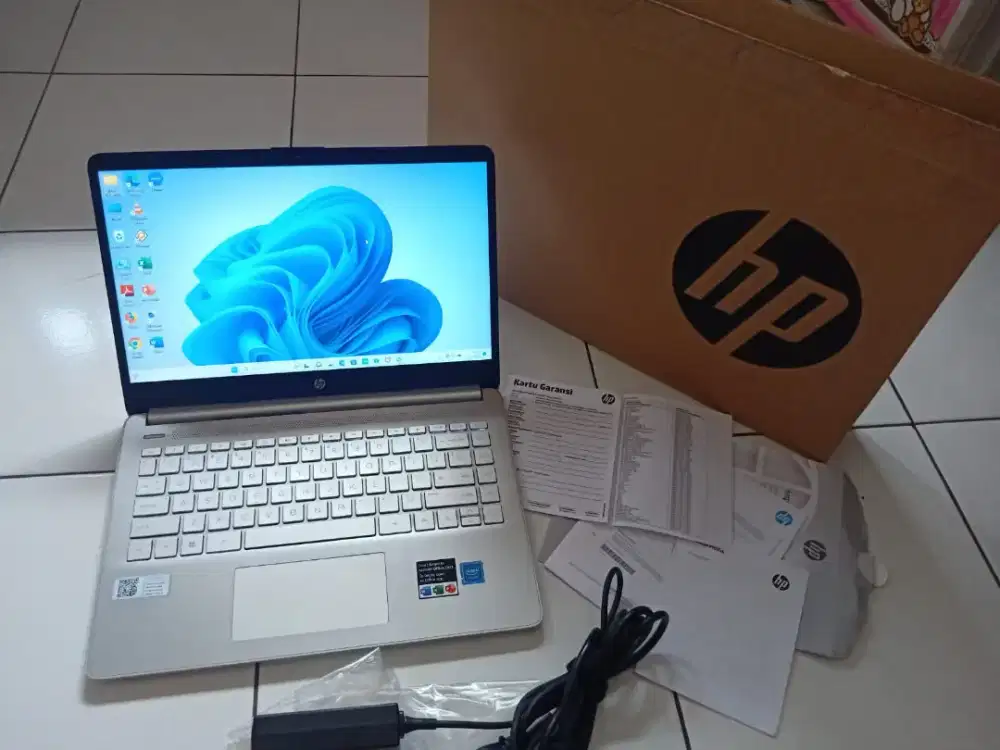 Fulset Mulus Lengkap Dus Laptop Hp 14s Likenew Keyboard Blacklit
