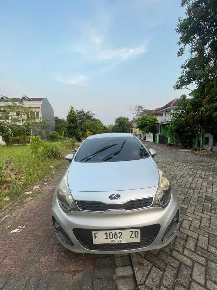 Kia Rio 2012 Bensin Dijual Cepat Harga Cash