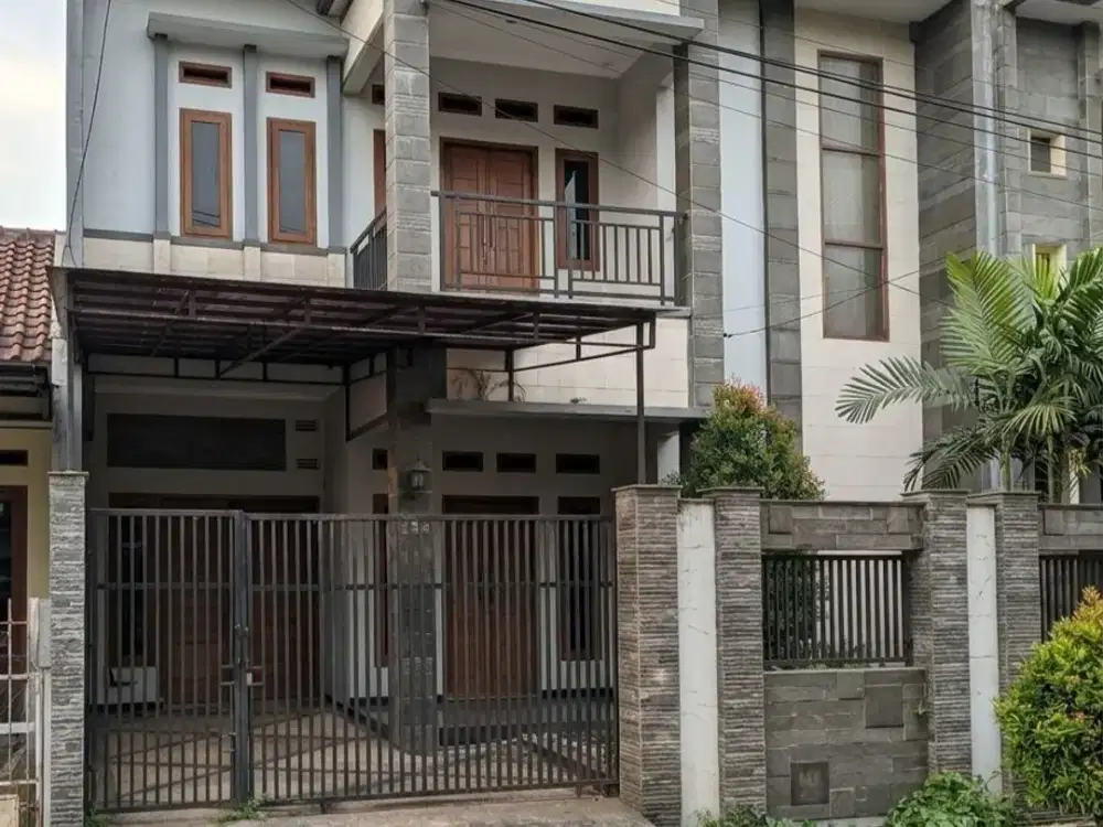 Dijual Rumah Turangga 2 Lantai Siap Huni Jalan Alat Musik