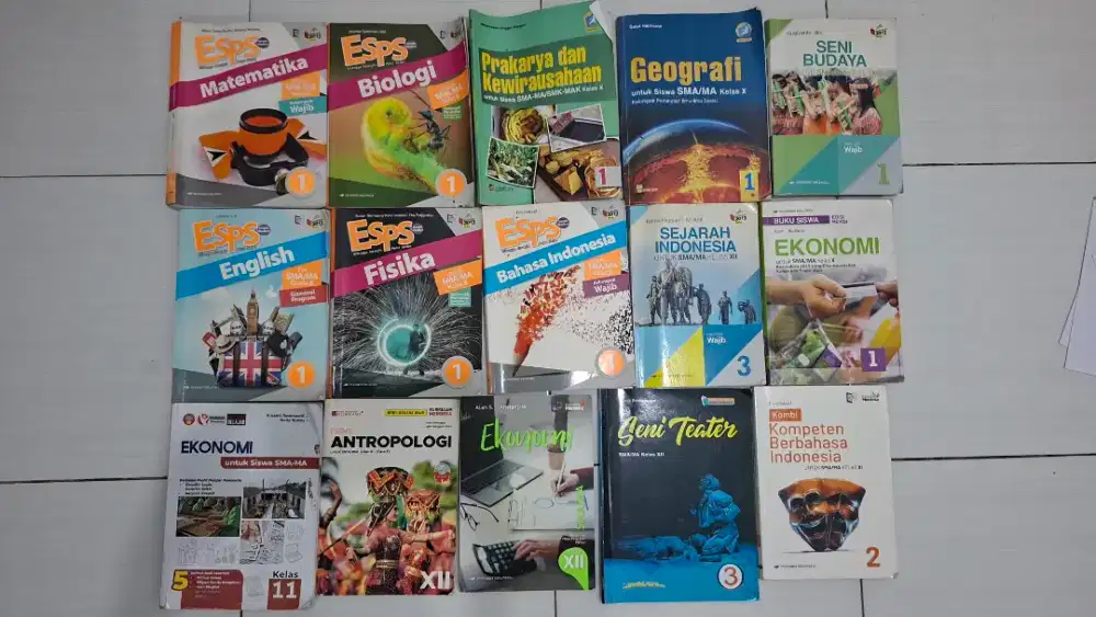 JUAL PAKET 38 BUKU PELAJARAN SMA/MA KELAS X-XII BEKAS PALEMBANG