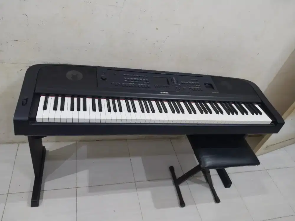 Digital piano yamaha dgx670