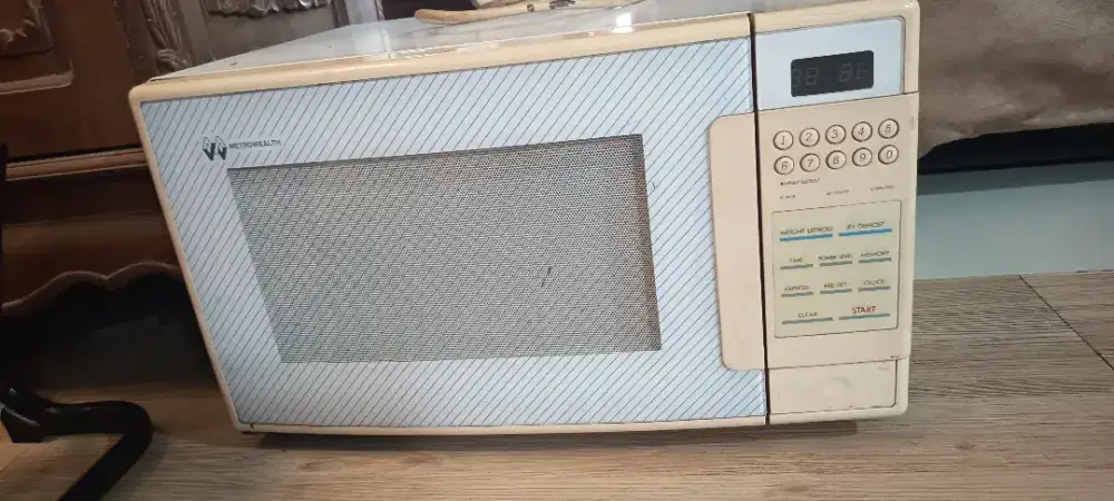 Microwave kondisi bagus