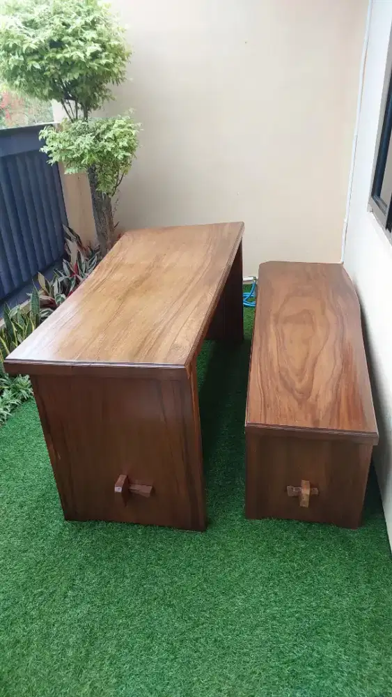 Jual 1 set kursi tua kayu