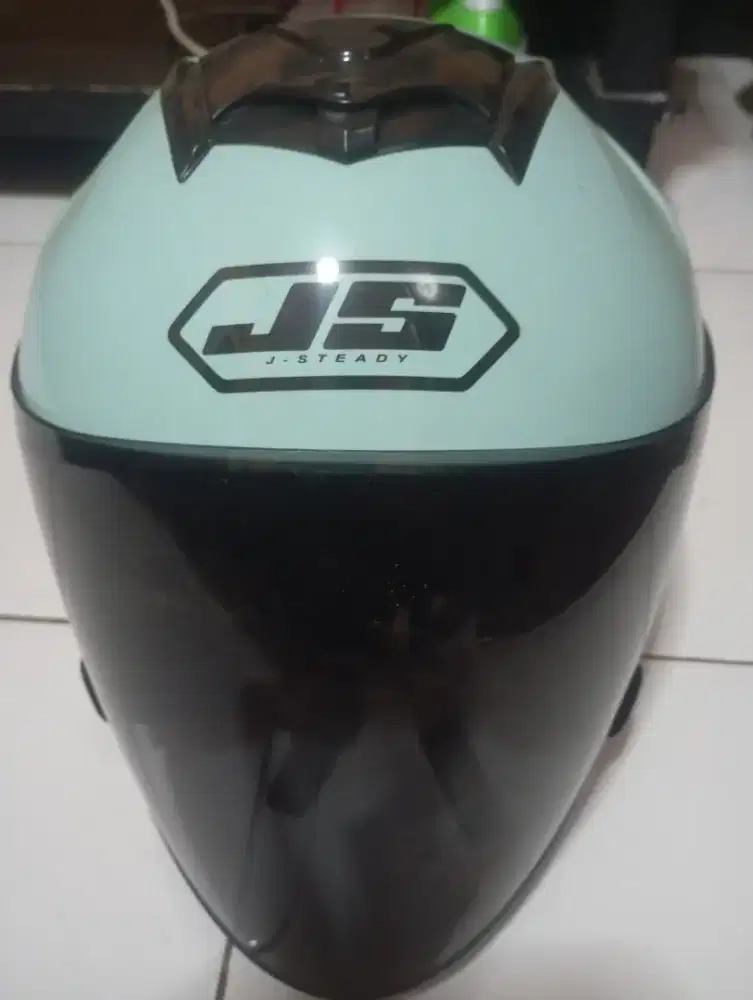 Helm merk JS (J steady)