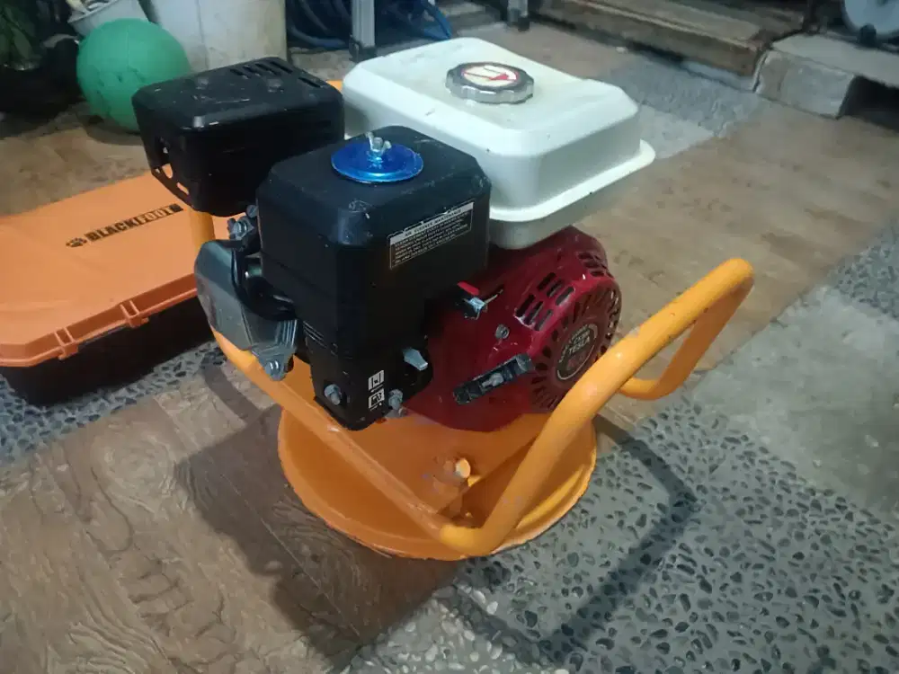 Concrete vibrator