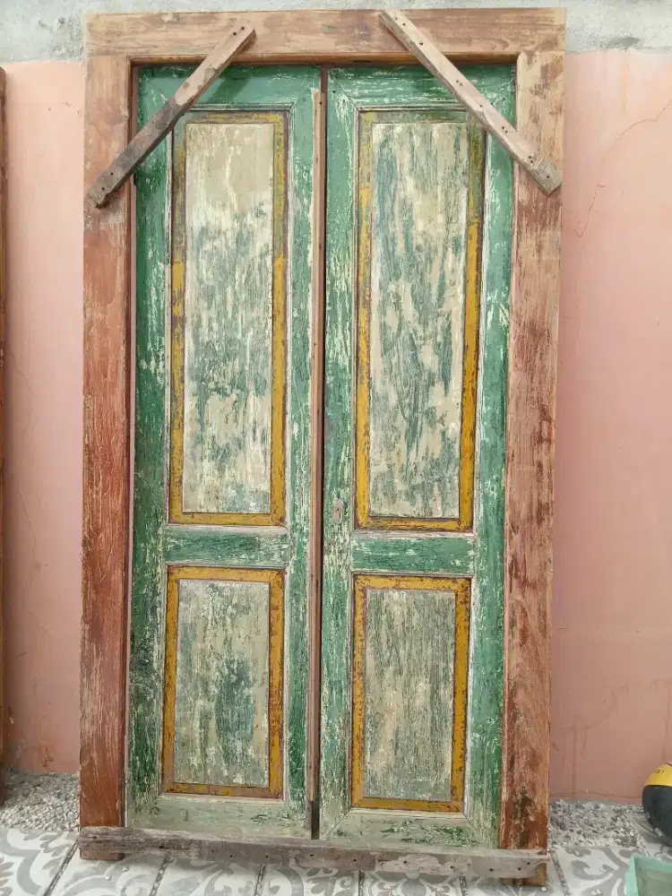 Pintu jati lawas  set dengan kusen