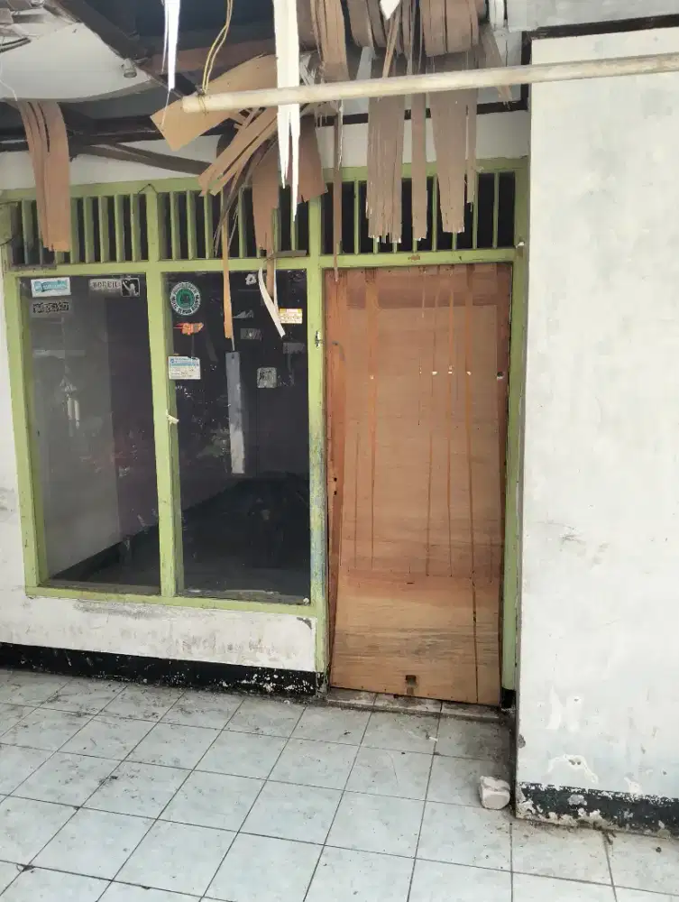 Dijual Tanah ada rumah tapi sdh rusak total