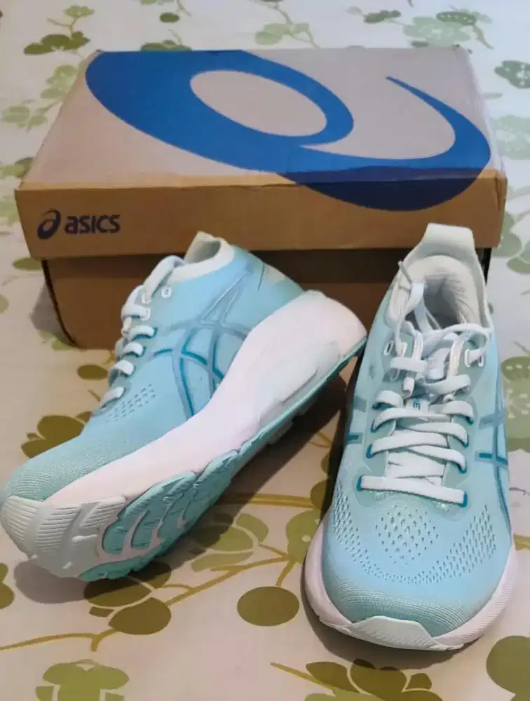 Sepatu Asics Baru dan nyaman