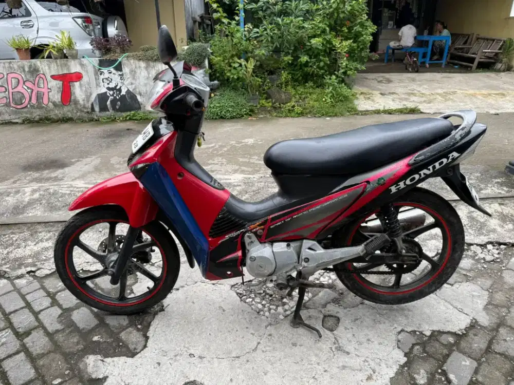 Viar mirip Supra 125 merah  THN 2008 plat AB Bantul