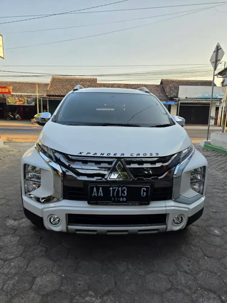 Xpander cross matic tahun 2021