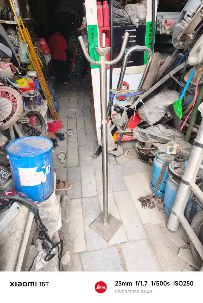 TIANG LAMPU STAINLESS TINGGI 133 CM