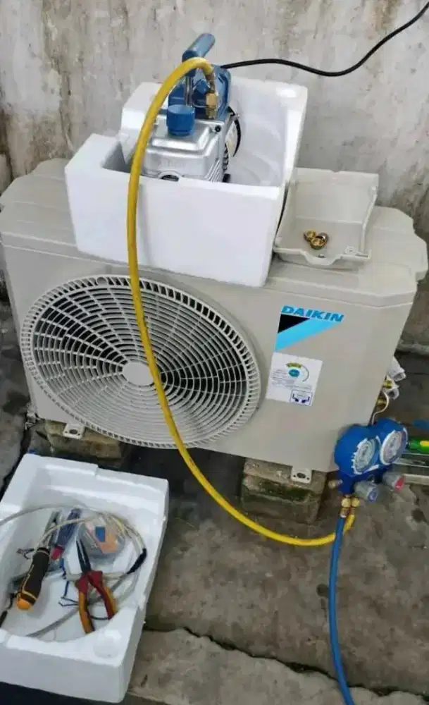 Service AC, Cuci AC, Bongkar dan pasang AC