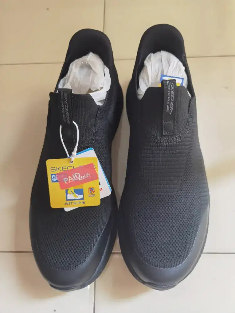 Dijual sepatu sketcer baru