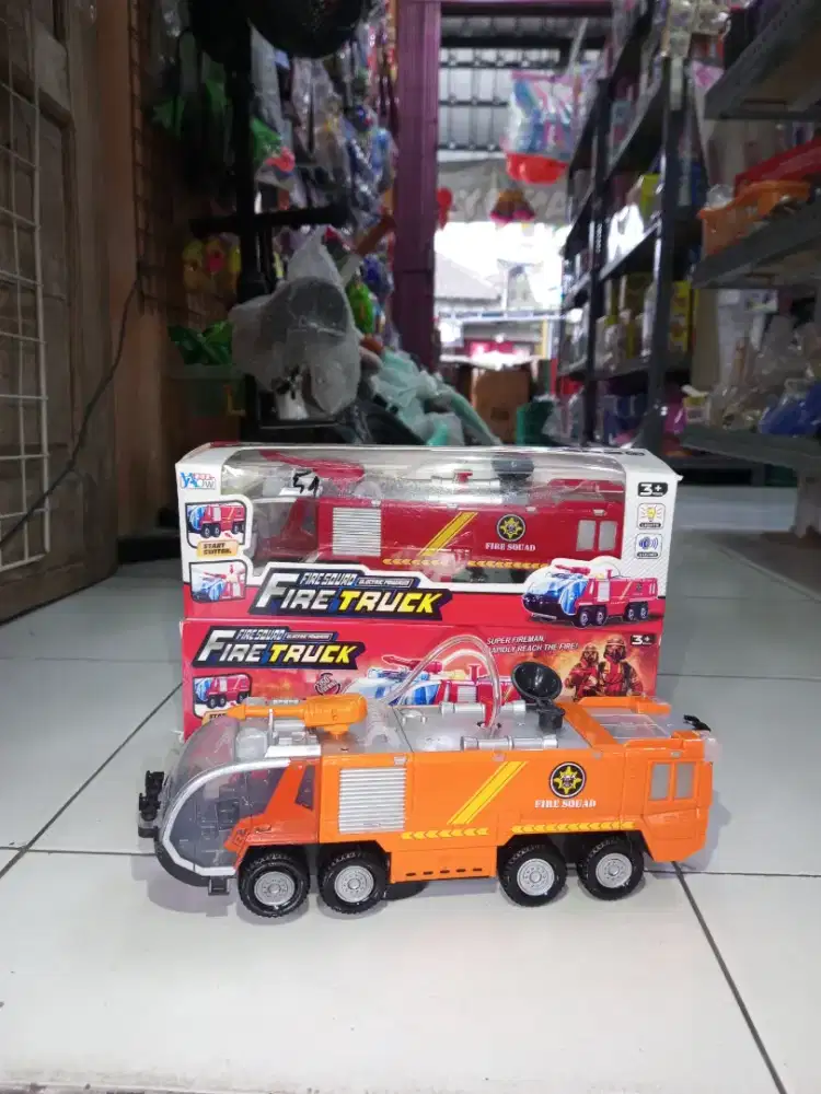 Mainan Anak Truk pemadam selang air