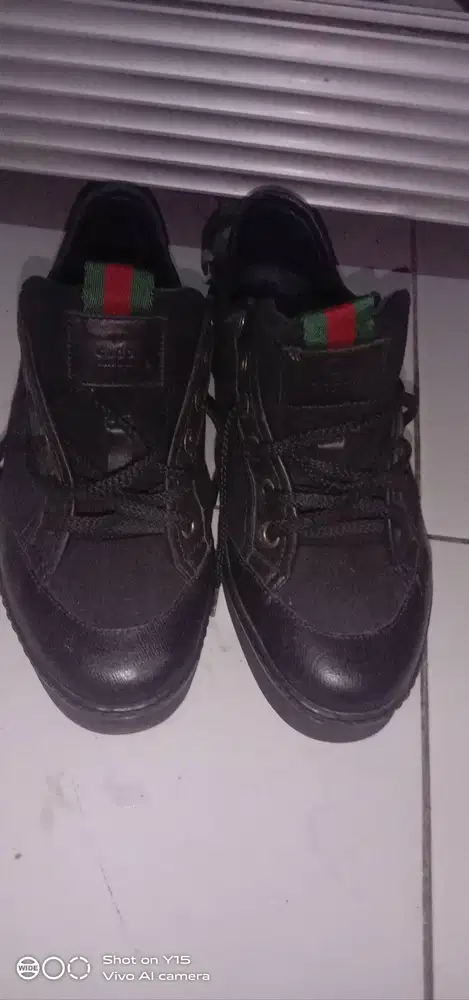 Sepatu gucci kanvas
