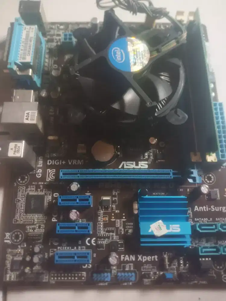 mobo asus core i5 gen2 (BACA DESKRIPSI)