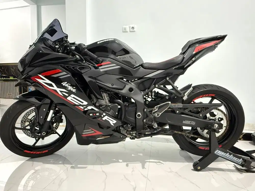 Jual ZX25R Hitam