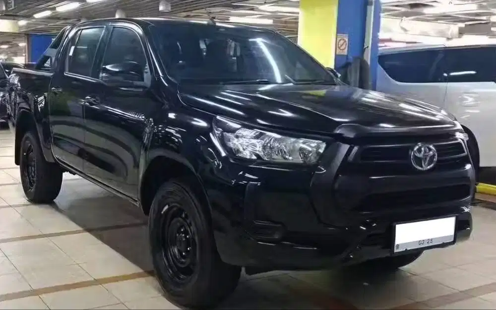 2022 Toyota Hilux 2.4 D Cab 4X4 MT Km 64rb Pjk 3/37 Siap Pakai *KREDIT