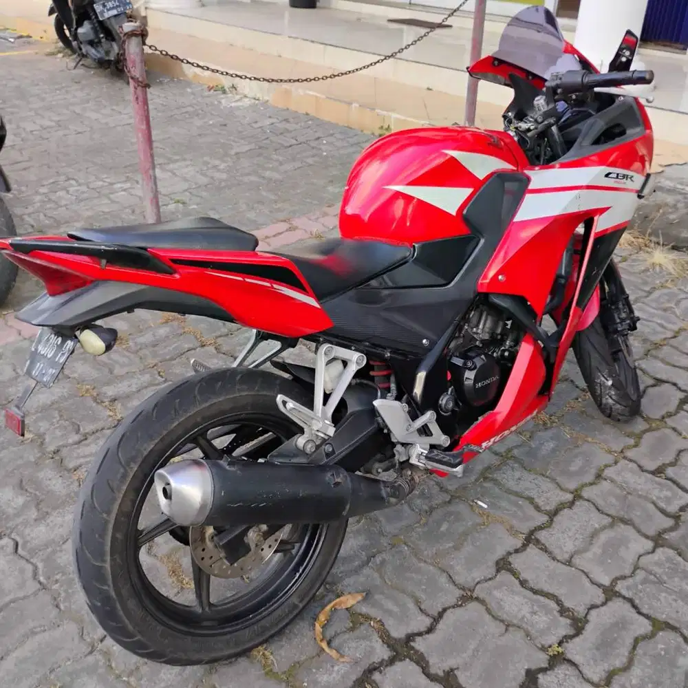 DI JUAL CBR 150 2015