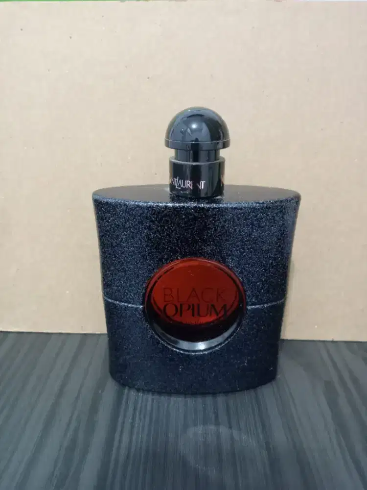 Perfum black opium 90%