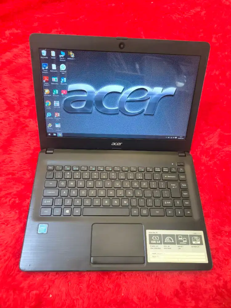 DIJUAL LAPTOP ACER Z1402 SLIM,KENCANG,INTEL CELERON RAM 8 GBHFD 500 GB