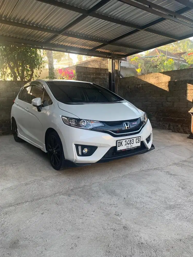 Di jual honda jazz rs gk5 tahun 2014 mobil siap pakai