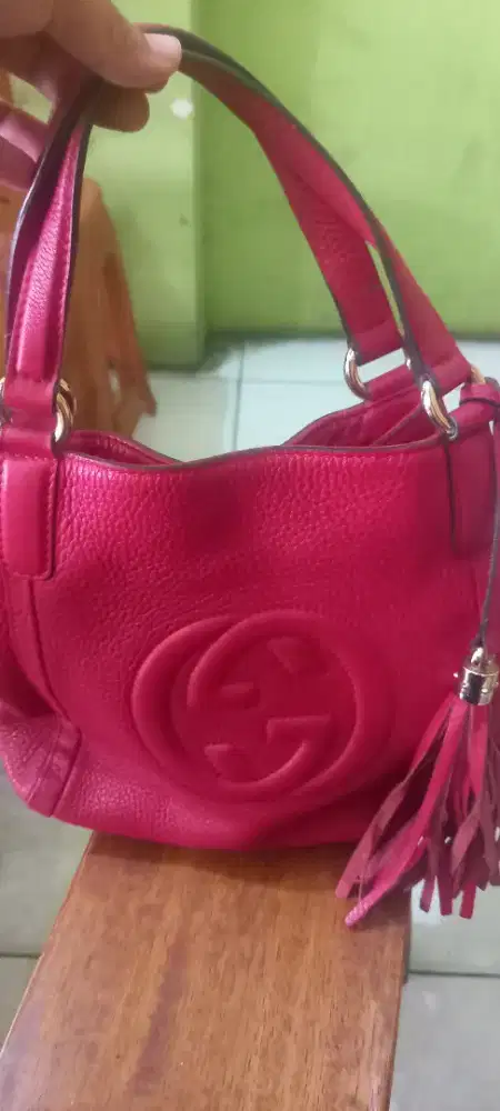 Tas gucci merah cantik