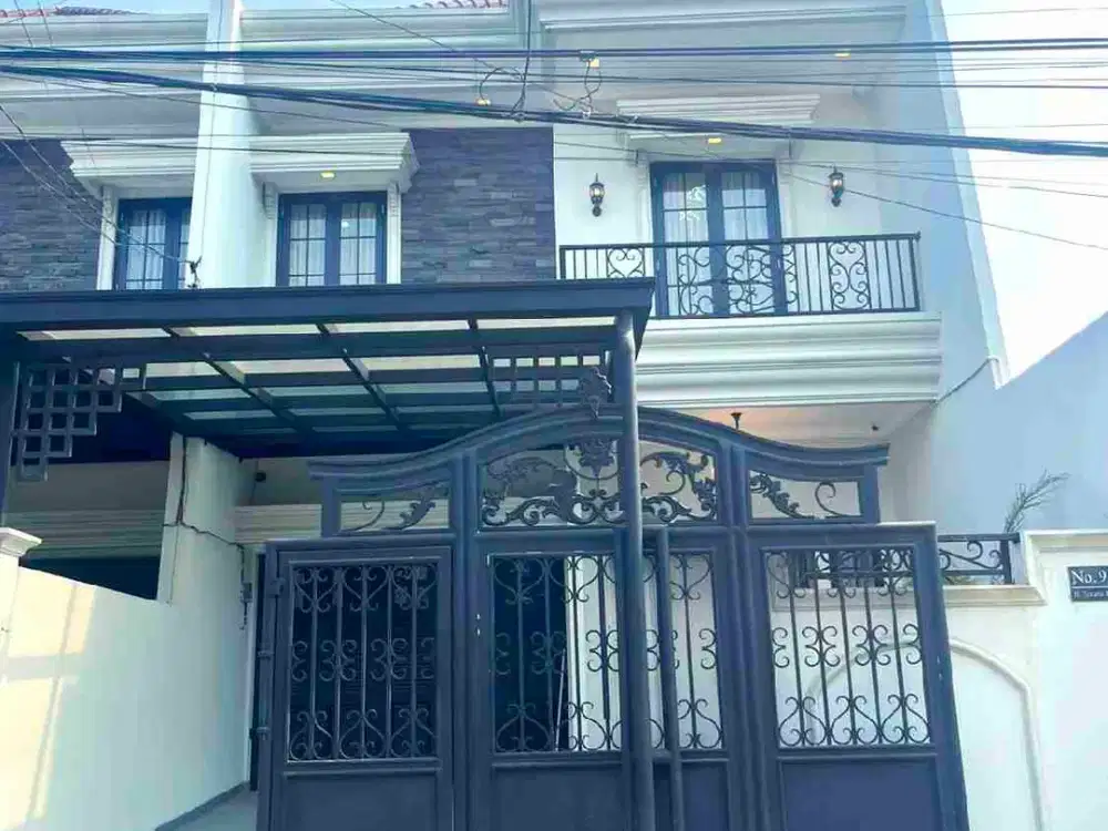 DIJUAL RUMAH MEWAH STRATEGIS CANTIK 2 LANTAI DI DUREN SAWIT JAKARTA TIMUR