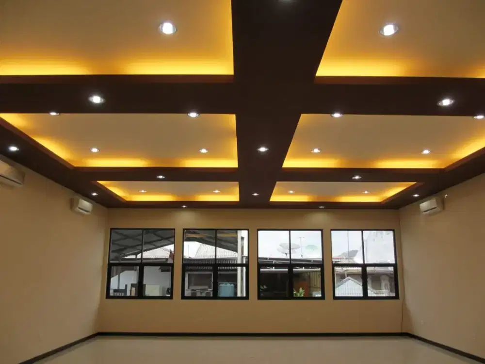 SEWA Kantor 4 lantai Desain Mewah, siap pakai RMI Blok F Surabaya