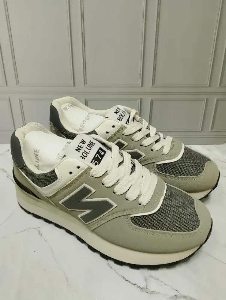 Sepatu Import Cina Model Terbaru,
Bayar Di Tempat / COD