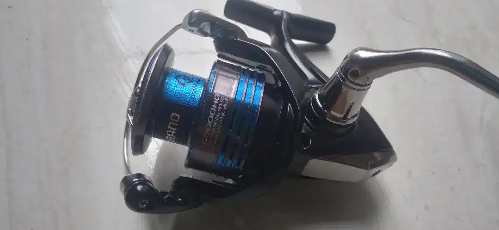 Reel shimano NEXAVE C3000HG